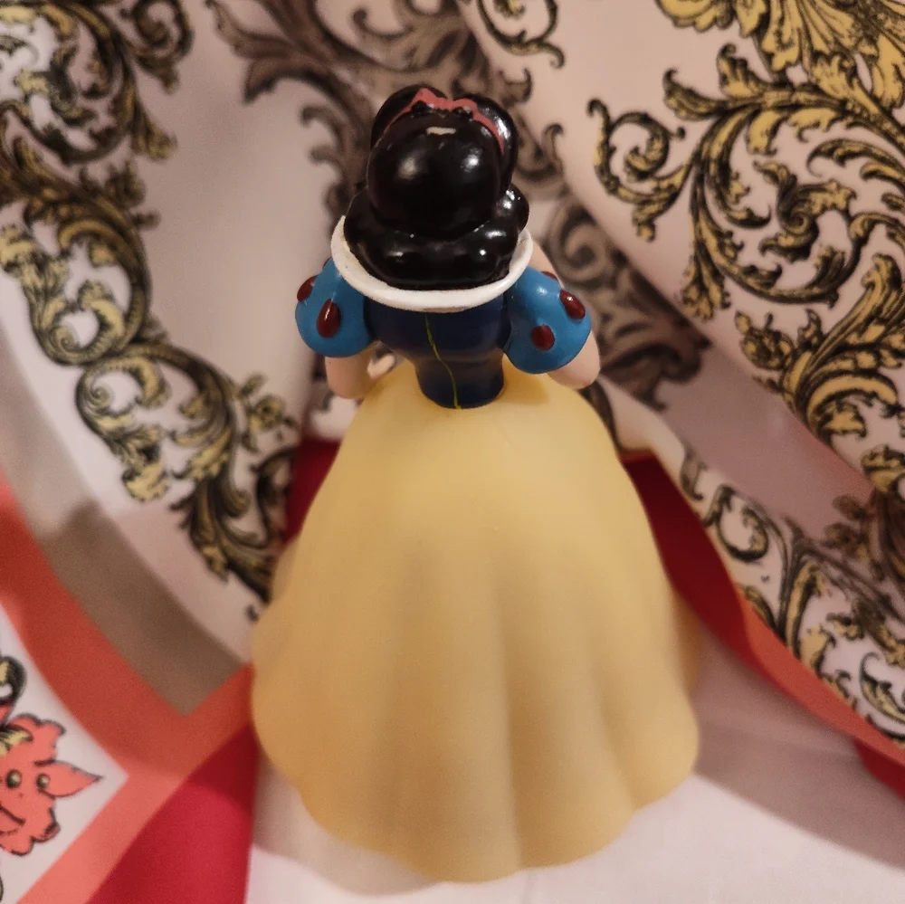 Disney Snow White Princess Glowing Tbletop Battery Night Light 5 3/4